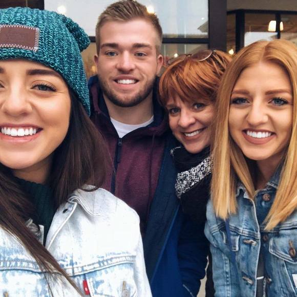 Meet your Posher, Roxanne - Picture 1 of 1